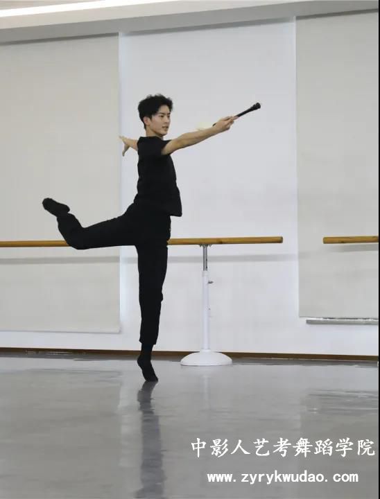 國(guó)標(biāo)舞