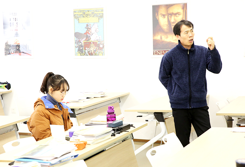 舞蹈培訓(xùn)機(jī)構(gòu)文化課歷史課堂