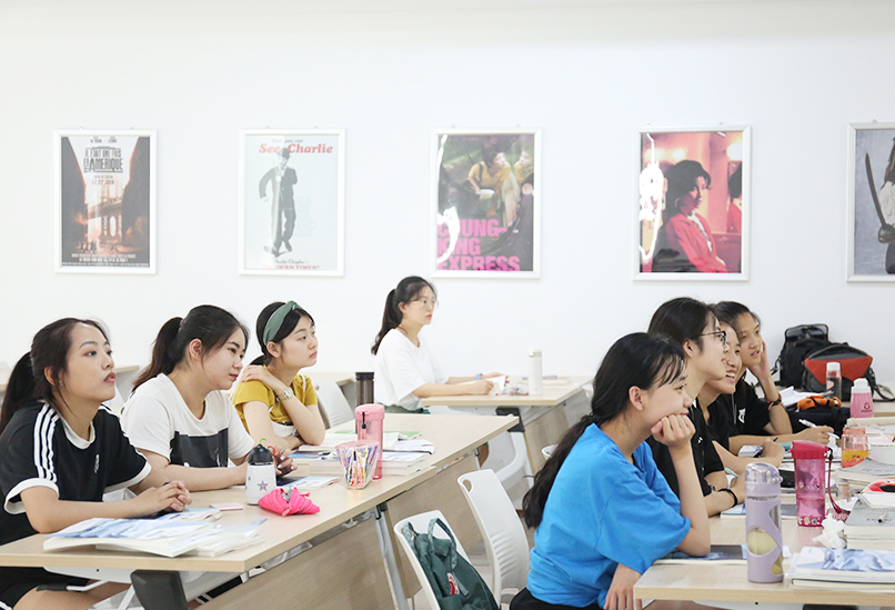 舞蹈培訓(xùn)中心文化課數(shù)學(xué)課堂