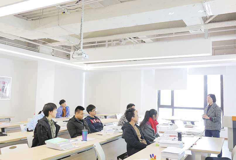 舞蹈高考培訓(xùn)文化課政治課堂